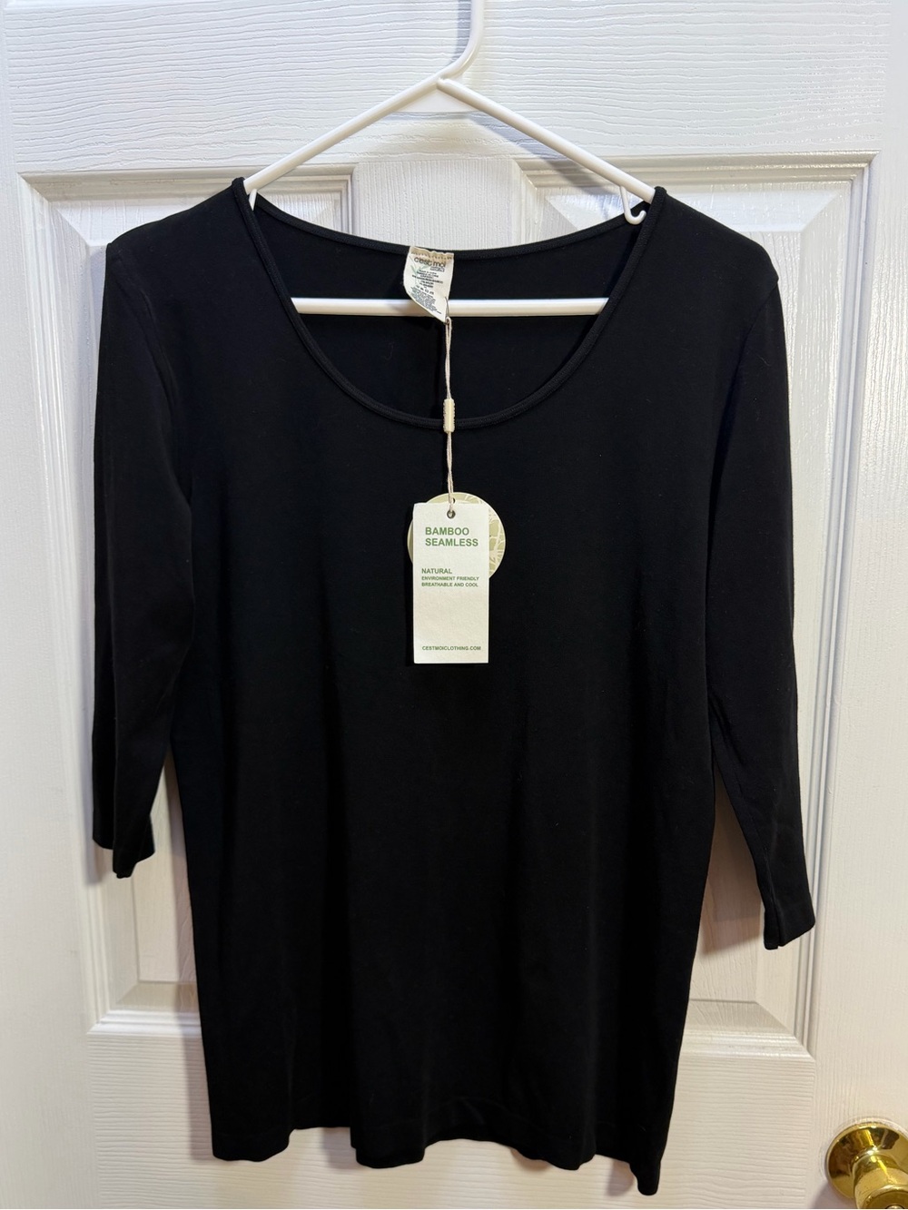 Women’s Black Bamboo Seamless Scoop Neck Top